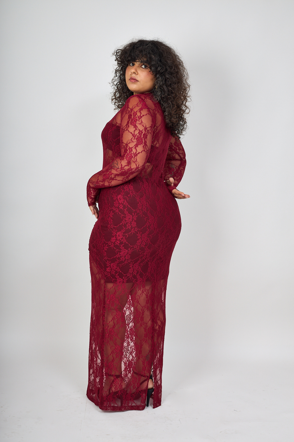 שמלת איזבל תחרה מקסי